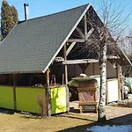 Holiday home Apart-bungalovy Gitka *